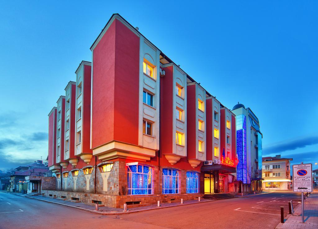 Hotel Palas Kazanlŭk 외부 사진
